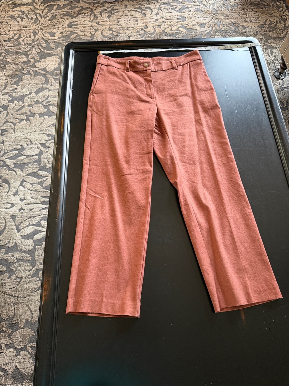 Cropped Straight-Leg Pants in Dusty Rose/terracotta color